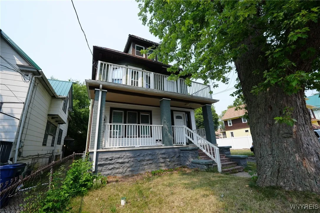92 Wakefield Avenue, Buffalo, New York 14214, Buffalo, New York 14214, 6 Bedrooms Bedrooms, ,2 BathroomsBathrooms,Residential,For Sale,92 Wakefield Avenue, Buffalo, New York 14214,B1627876