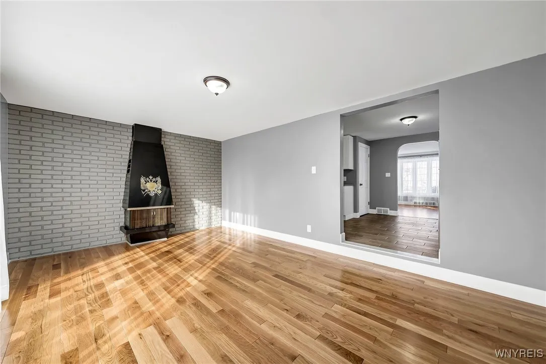 206 Wrexham Court North, Tonawanda, New York 14150, Tonawanda, New York 14150, 4 Bedrooms Bedrooms, 7 Rooms Rooms,1 BathroomBathrooms,Residential Lease,For Rent,206 Wrexham Court North, Tonawanda, New York 14150,B1622441