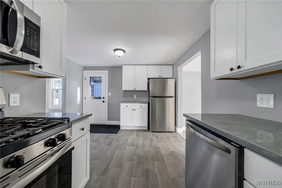 206 Wrexham Court North, Tonawanda, New York 14150, Tonawanda, New York 14150, 4 Bedrooms Bedrooms, 7 Rooms Rooms,1 BathroomBathrooms,Residential Lease,For Rent,206 Wrexham Court North, Tonawanda, New York 14150,B1622441