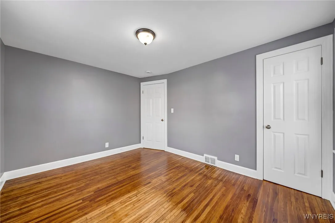 206 Wrexham Court North, Tonawanda, New York 14150, Tonawanda, New York 14150, 4 Bedrooms Bedrooms, 7 Rooms Rooms,1 BathroomBathrooms,Residential Lease,For Rent,206 Wrexham Court North, Tonawanda, New York 14150,B1622441