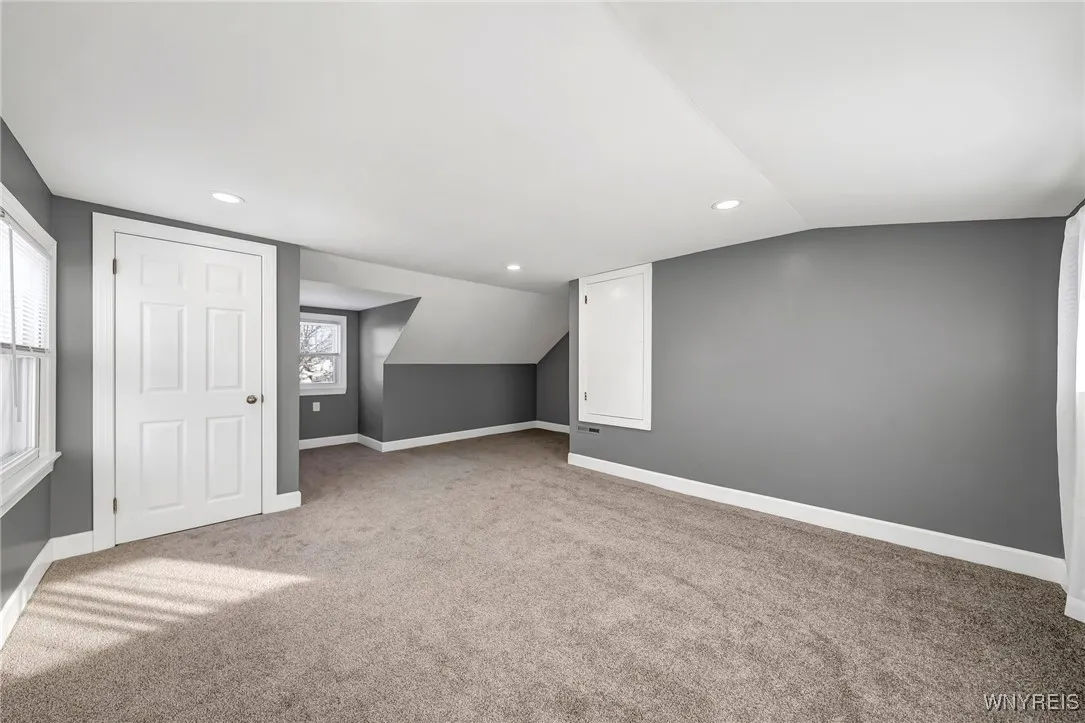 206 Wrexham Court North, Tonawanda, New York 14150, Tonawanda, New York 14150, 4 Bedrooms Bedrooms, 7 Rooms Rooms,1 BathroomBathrooms,Residential Lease,For Rent,206 Wrexham Court North, Tonawanda, New York 14150,B1622441