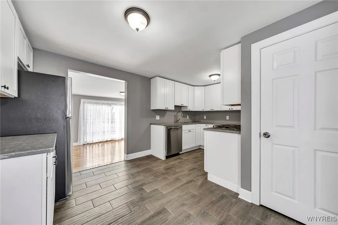 206 Wrexham Court North, Tonawanda, New York 14150, Tonawanda, New York 14150, 4 Bedrooms Bedrooms, 7 Rooms Rooms,1 BathroomBathrooms,Residential Lease,For Rent,206 Wrexham Court North, Tonawanda, New York 14150,B1622441