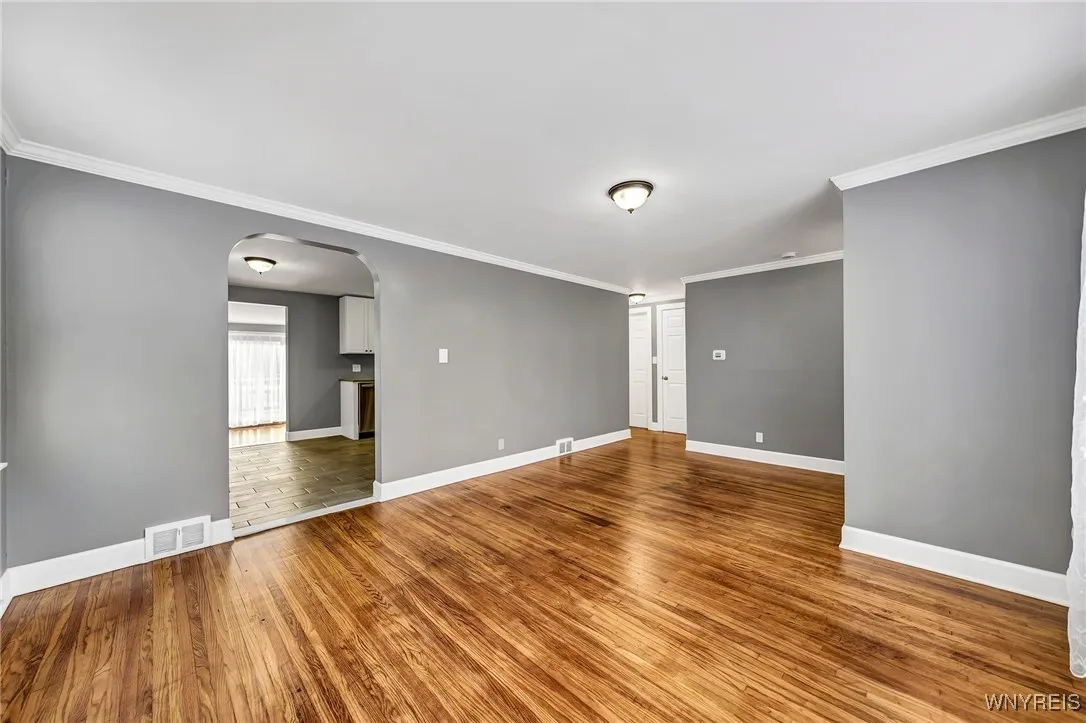 206 Wrexham Court North, Tonawanda, New York 14150, Tonawanda, New York 14150, 4 Bedrooms Bedrooms, 7 Rooms Rooms,1 BathroomBathrooms,Residential Lease,For Rent,206 Wrexham Court North, Tonawanda, New York 14150,B1622441