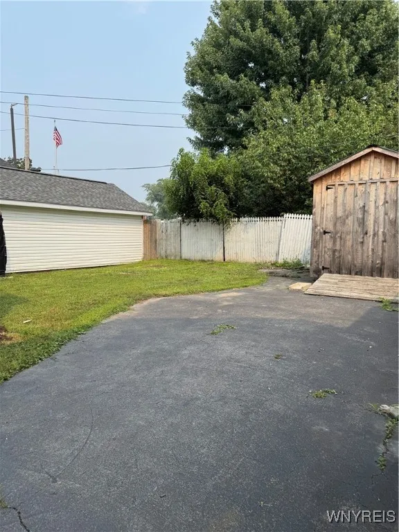39 Kimmel Avenue, Buffalo, New York 14220, Buffalo, New York 14220, 6 Bedrooms Bedrooms, ,2 BathroomsBathrooms,Residential,For Sale,39 Kimmel Avenue, Buffalo, New York 14220,B1628245