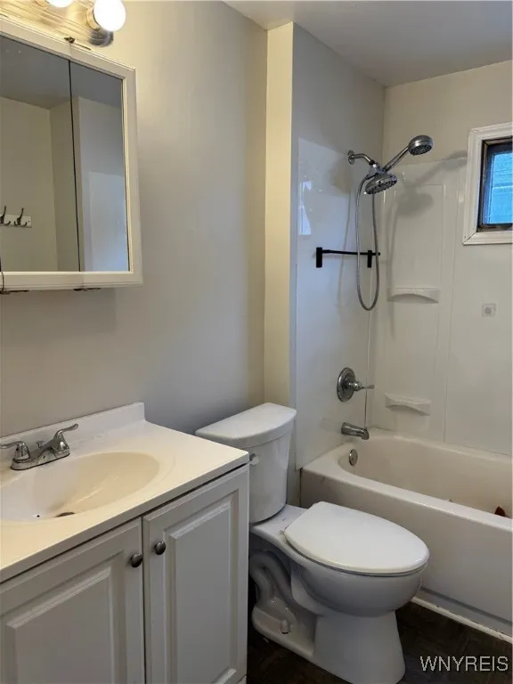 39 Kimmel Avenue, Buffalo, New York 14220, Buffalo, New York 14220, 6 Bedrooms Bedrooms, ,2 BathroomsBathrooms,Residential,For Sale,39 Kimmel Avenue, Buffalo, New York 14220,B1628245