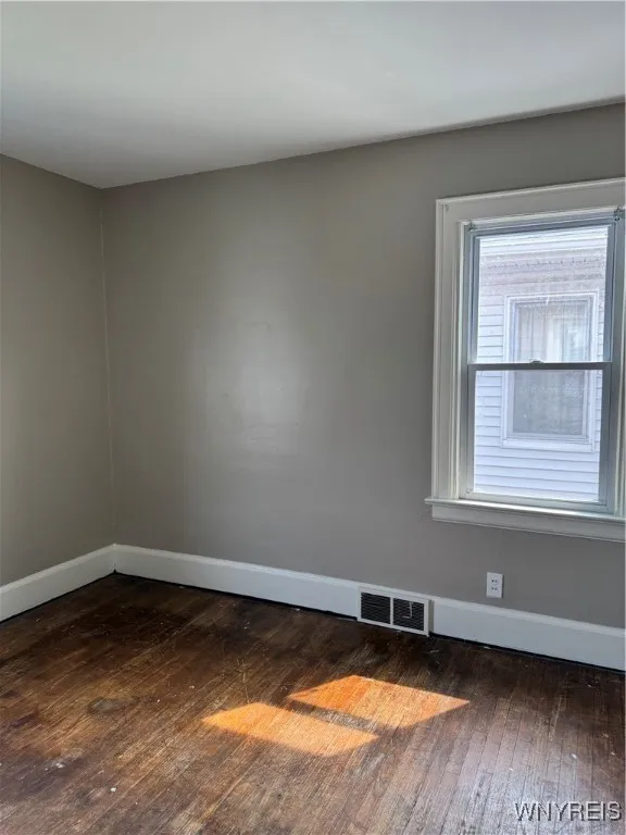39 Kimmel Avenue, Buffalo, New York 14220, Buffalo, New York 14220, 6 Bedrooms Bedrooms, ,2 BathroomsBathrooms,Residential,For Sale,39 Kimmel Avenue, Buffalo, New York 14220,B1628245