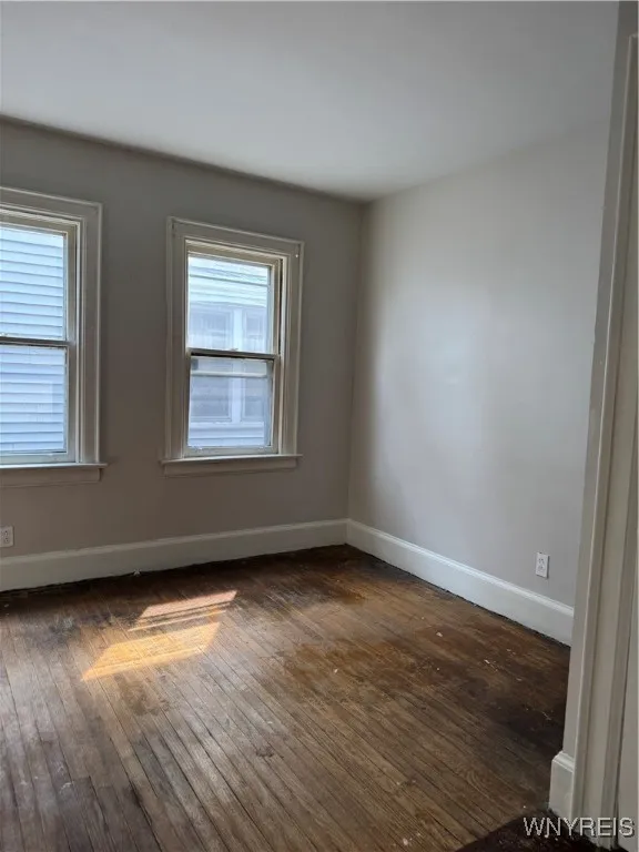 39 Kimmel Avenue, Buffalo, New York 14220, Buffalo, New York 14220, 6 Bedrooms Bedrooms, ,2 BathroomsBathrooms,Residential,For Sale,39 Kimmel Avenue, Buffalo, New York 14220,B1628245