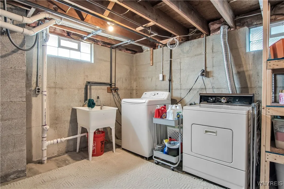 290 Seneca Place, Lancaster, New York 14086, Lancaster, New York 14086, 3 Bedrooms Bedrooms, 5 Rooms Rooms,1 BathroomBathrooms,Residential,Closed,290 Seneca Place, Lancaster, New York 14086,0,B1628061