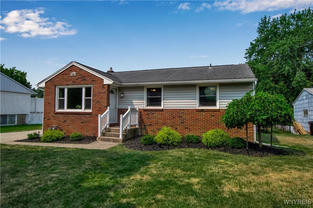 290 Seneca Place, Lancaster, New York 14086, Lancaster, New York 14086, 3 Bedrooms Bedrooms, 5 Rooms Rooms,1 BathroomBathrooms,Residential,Closed,290 Seneca Place, Lancaster, New York 14086,0,B1628061