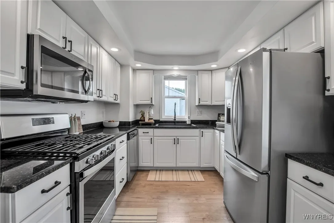 290 Seneca Place, Lancaster, New York 14086, Lancaster, New York 14086, 3 Bedrooms Bedrooms, 5 Rooms Rooms,1 BathroomBathrooms,Residential,Closed,290 Seneca Place, Lancaster, New York 14086,0,B1628061
