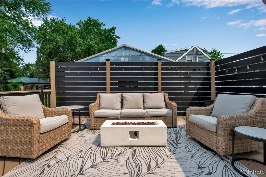 290 Seneca Place, Lancaster, New York 14086, Lancaster, New York 14086, 3 Bedrooms Bedrooms, 5 Rooms Rooms,1 BathroomBathrooms,Residential,Closed,290 Seneca Place, Lancaster, New York 14086,0,B1628061