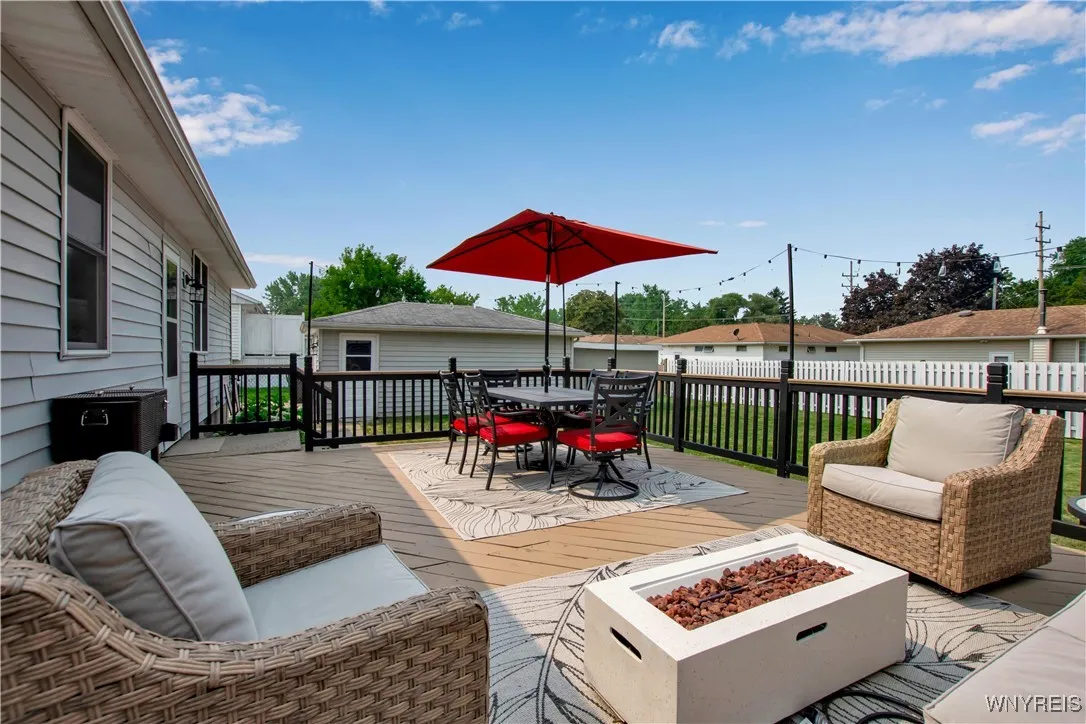 290 Seneca Place, Lancaster, New York 14086, Lancaster, New York 14086, 3 Bedrooms Bedrooms, 5 Rooms Rooms,1 BathroomBathrooms,Residential,Closed,290 Seneca Place, Lancaster, New York 14086,0,B1628061