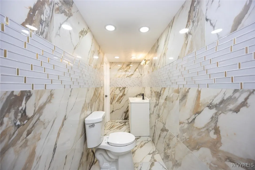 2nd floor bathroom