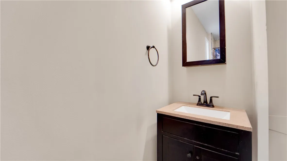 401 Sawyer Street, Rochester, New York 14619, Rochester, New York 14619, 6 Bedrooms Bedrooms, ,2 BathroomsBathrooms,Residential,Closed,401 Sawyer Street, Rochester, New York 14619,0,R1626571