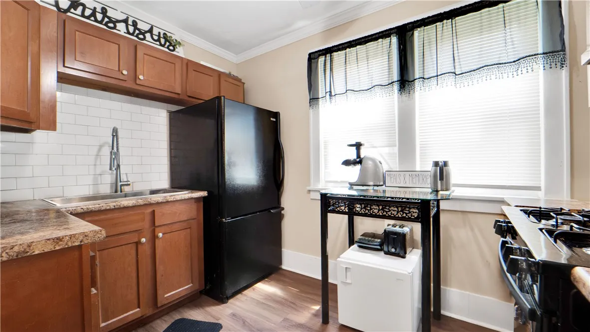 401 Sawyer Street, Rochester, New York 14619, Rochester, New York 14619, 6 Bedrooms Bedrooms, ,2 BathroomsBathrooms,Residential,Closed,401 Sawyer Street, Rochester, New York 14619,0,R1626571