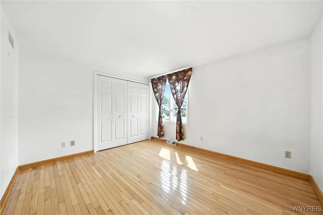 29 Brush Creek Road, Amherst, New York 14221, Amherst, New York 14221, 4 Bedrooms Bedrooms, 8 Rooms Rooms,2 BathroomsBathrooms,Residential,Closed,29 Brush Creek Road, Amherst, New York 14221,0,B1627653