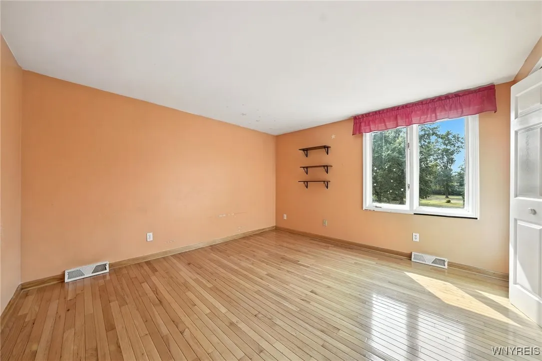 29 Brush Creek Road, Amherst, New York 14221, Amherst, New York 14221, 4 Bedrooms Bedrooms, 8 Rooms Rooms,2 BathroomsBathrooms,Residential,Closed,29 Brush Creek Road, Amherst, New York 14221,0,B1627653