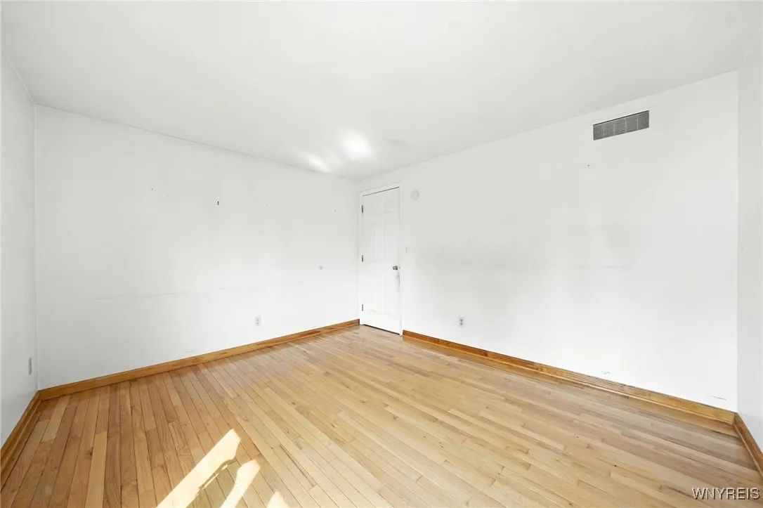 29 Brush Creek Road, Amherst, New York 14221, Amherst, New York 14221, 4 Bedrooms Bedrooms, 8 Rooms Rooms,2 BathroomsBathrooms,Residential,Closed,29 Brush Creek Road, Amherst, New York 14221,0,B1627653