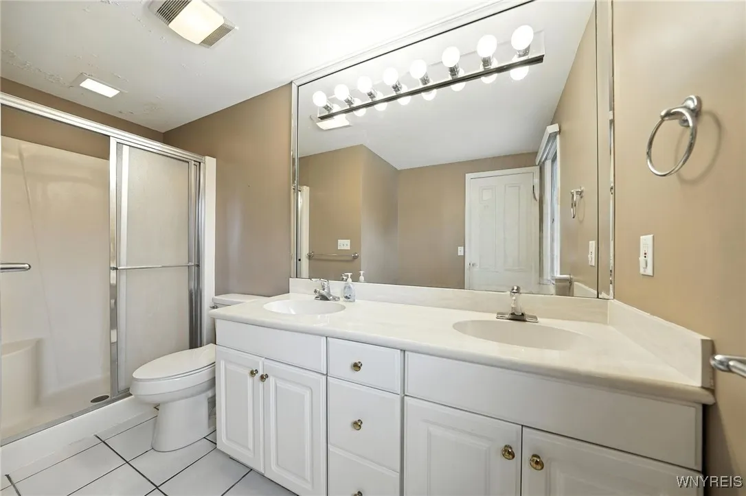 29 Brush Creek Road, Amherst, New York 14221, Amherst, New York 14221, 4 Bedrooms Bedrooms, 8 Rooms Rooms,2 BathroomsBathrooms,Residential,Closed,29 Brush Creek Road, Amherst, New York 14221,0,B1627653