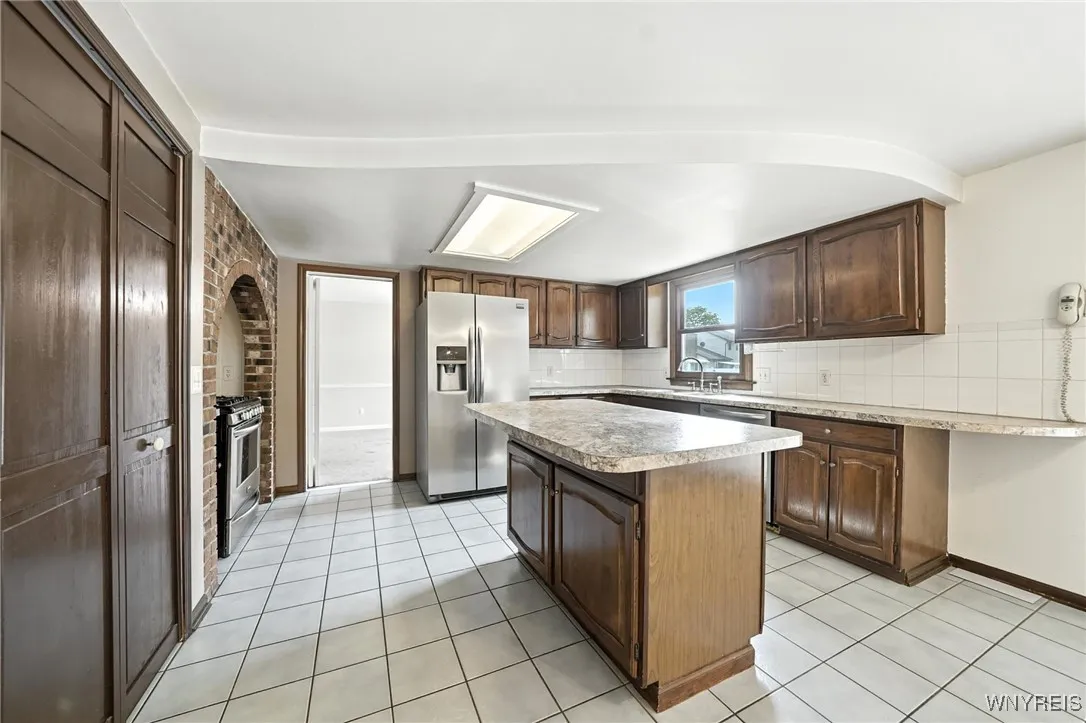 29 Brush Creek Road, Amherst, New York 14221, Amherst, New York 14221, 4 Bedrooms Bedrooms, 8 Rooms Rooms,2 BathroomsBathrooms,Residential,Closed,29 Brush Creek Road, Amherst, New York 14221,0,B1627653