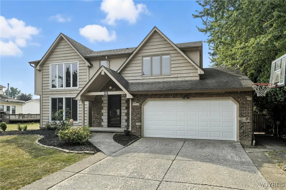 29 Brush Creek Road, Amherst, New York 14221, Amherst, New York 14221, 4 Bedrooms Bedrooms, 8 Rooms Rooms,2 BathroomsBathrooms,Residential,Closed,29 Brush Creek Road, Amherst, New York 14221,0,B1627653