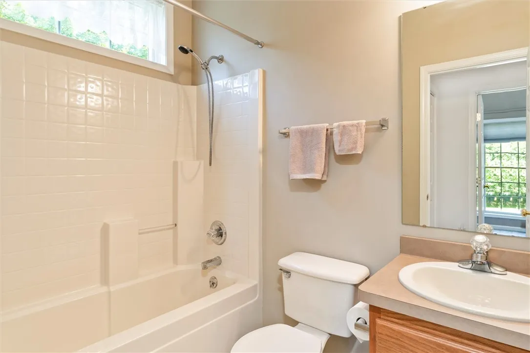 5 Woodsford Lane, Ogden, New York 14559, Ogden, New York 14559, 3 Bedrooms Bedrooms, 7 Rooms Rooms,2 BathroomsBathrooms,Residential,Closed,5 Woodsford Lane, Ogden, New York 14559,0,R1628000