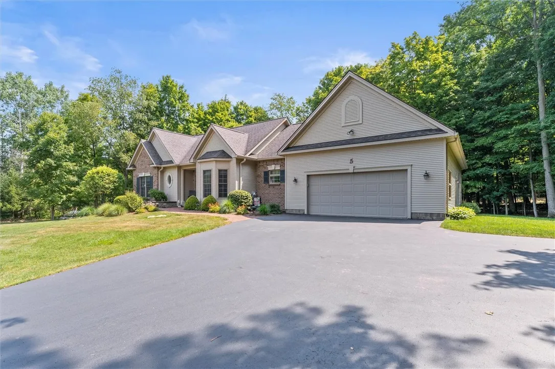 5 Woodsford Lane, Ogden, New York 14559, Ogden, New York 14559, 3 Bedrooms Bedrooms, 7 Rooms Rooms,2 BathroomsBathrooms,Residential,Closed,5 Woodsford Lane, Ogden, New York 14559,0,R1628000