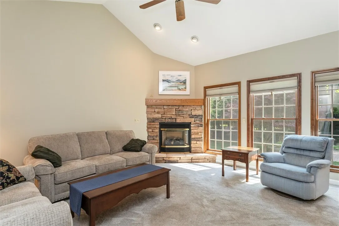 5 Woodsford Lane, Ogden, New York 14559, Ogden, New York 14559, 3 Bedrooms Bedrooms, 7 Rooms Rooms,2 BathroomsBathrooms,Residential,Closed,5 Woodsford Lane, Ogden, New York 14559,0,R1628000