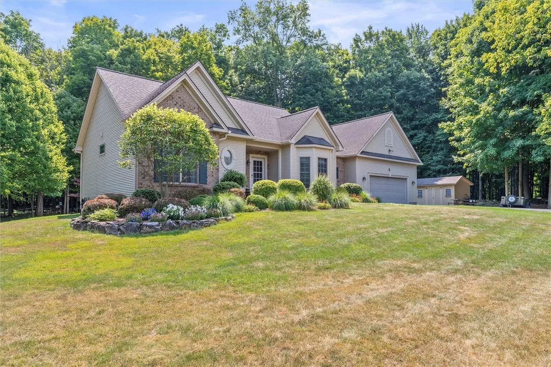 5 Woodsford Lane, Ogden, New York 14559, Ogden, New York 14559, 3 Bedrooms Bedrooms, 7 Rooms Rooms,2 BathroomsBathrooms,Residential,Closed,5 Woodsford Lane, Ogden, New York 14559,0,R1628000