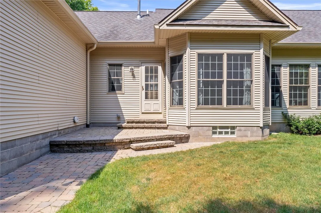 5 Woodsford Lane, Ogden, New York 14559, Ogden, New York 14559, 3 Bedrooms Bedrooms, 7 Rooms Rooms,2 BathroomsBathrooms,Residential,Closed,5 Woodsford Lane, Ogden, New York 14559,0,R1628000