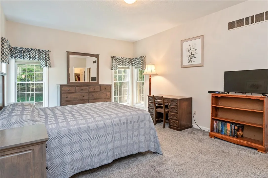 5 Woodsford Lane, Ogden, New York 14559, Ogden, New York 14559, 3 Bedrooms Bedrooms, 7 Rooms Rooms,2 BathroomsBathrooms,Residential,Closed,5 Woodsford Lane, Ogden, New York 14559,0,R1628000