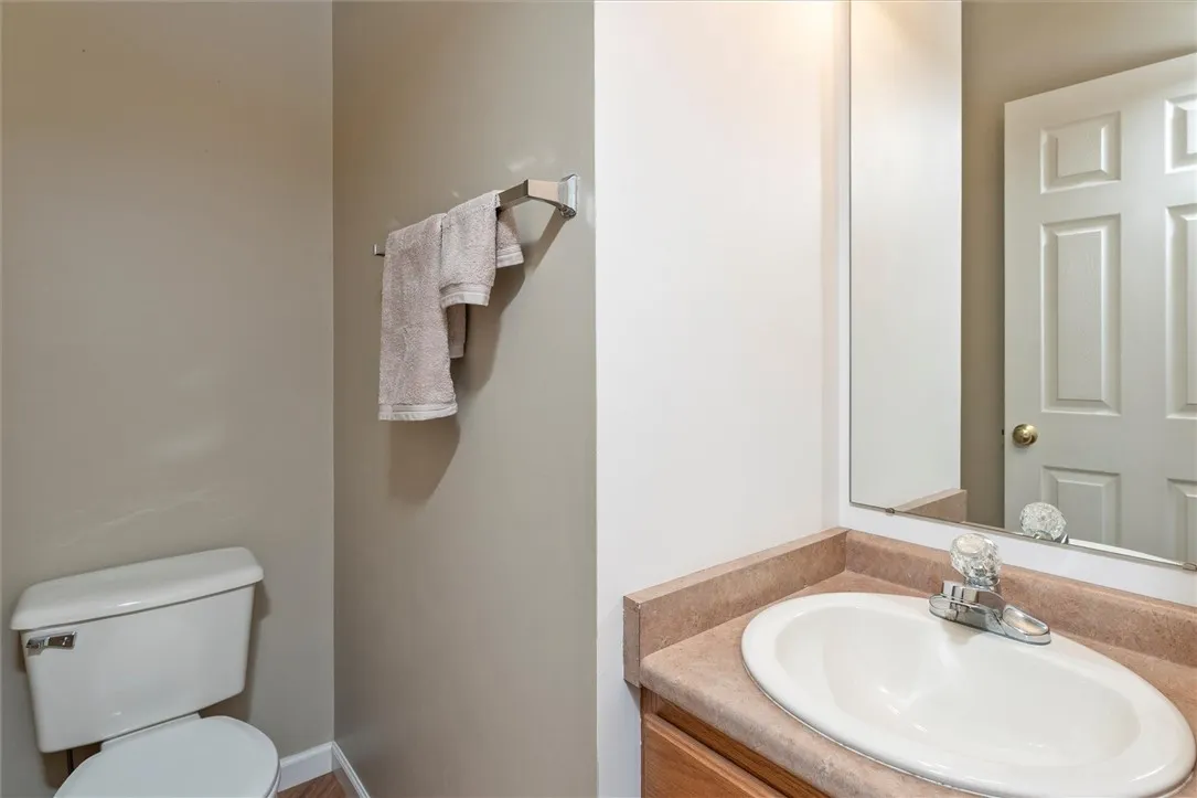 5 Woodsford Lane, Ogden, New York 14559, Ogden, New York 14559, 3 Bedrooms Bedrooms, 7 Rooms Rooms,2 BathroomsBathrooms,Residential,Closed,5 Woodsford Lane, Ogden, New York 14559,0,R1628000