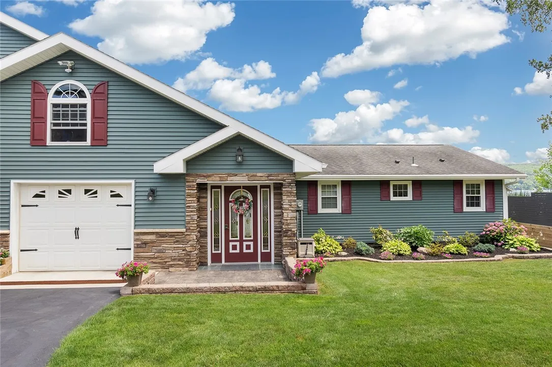 10960 West Lake Road, Urbana, New York 14840, Urbana, New York 14840, 4 Bedrooms Bedrooms, 15 Rooms Rooms,4 BathroomsBathrooms,Residential,Closed,10960 West Lake Road, Urbana, New York 14840,0,R1628087