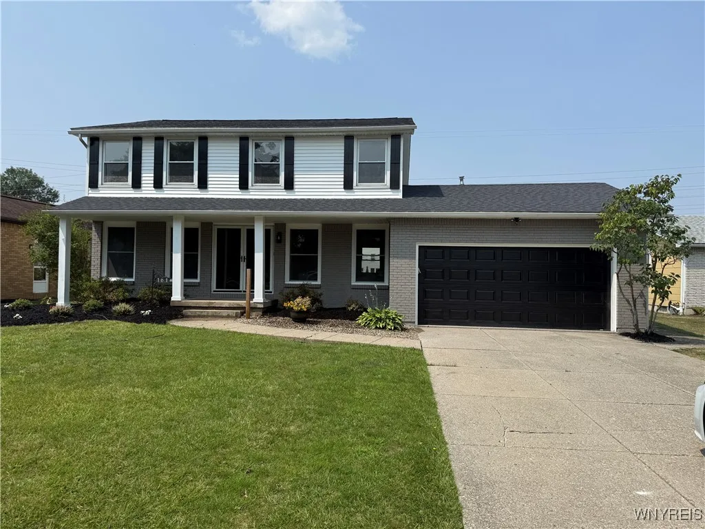 161 Sundown, Amherst, New York 14221, Amherst, New York 14221, 4 Bedrooms Bedrooms, 10 Rooms Rooms,1 BathroomBathrooms,Residential Lease,For Rent,161 Sundown, Amherst, New York 14221,B1628321