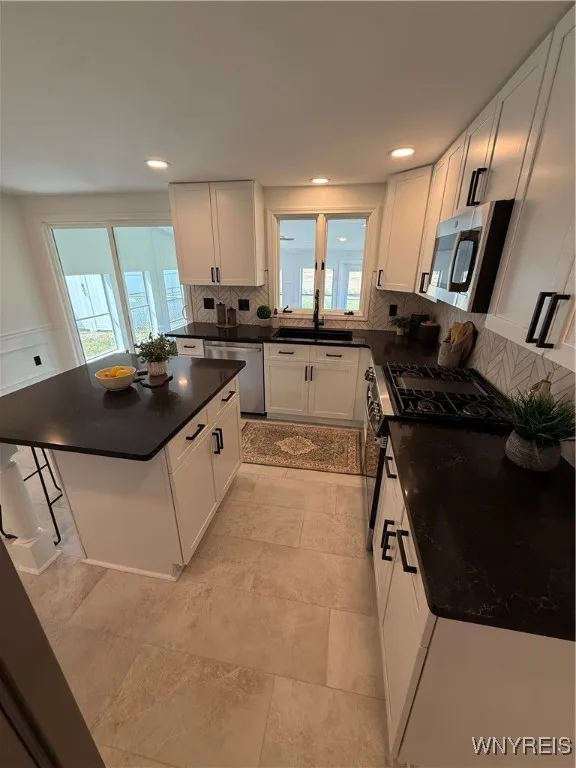 161 Sundown, Amherst, New York 14221, Amherst, New York 14221, 4 Bedrooms Bedrooms, 10 Rooms Rooms,1 BathroomBathrooms,Residential Lease,For Rent,161 Sundown, Amherst, New York 14221,B1628321