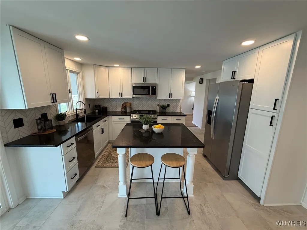 161 Sundown, Amherst, New York 14221, Amherst, New York 14221, 4 Bedrooms Bedrooms, 10 Rooms Rooms,1 BathroomBathrooms,Residential Lease,For Rent,161 Sundown, Amherst, New York 14221,B1628321
