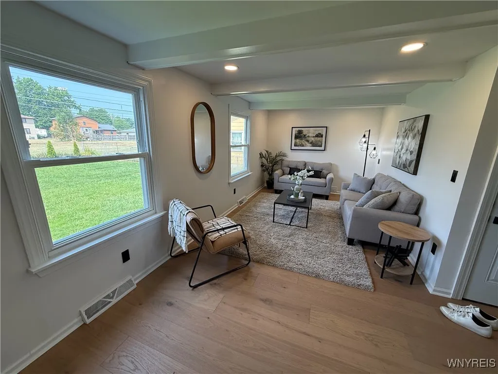 161 Sundown, Amherst, New York 14221, Amherst, New York 14221, 4 Bedrooms Bedrooms, 10 Rooms Rooms,1 BathroomBathrooms,Residential Lease,For Rent,161 Sundown, Amherst, New York 14221,B1628321