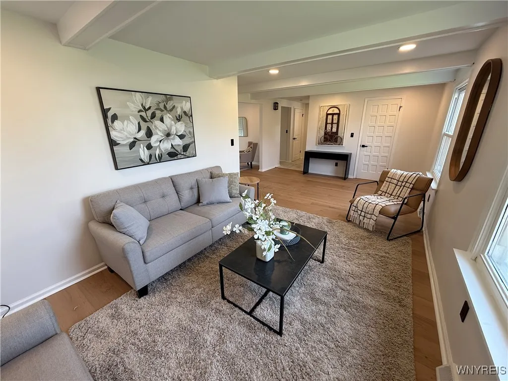 161 Sundown, Amherst, New York 14221, Amherst, New York 14221, 4 Bedrooms Bedrooms, 10 Rooms Rooms,1 BathroomBathrooms,Residential Lease,For Rent,161 Sundown, Amherst, New York 14221,B1628321