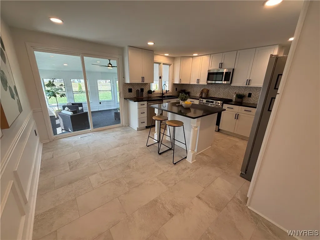 161 Sundown, Amherst, New York 14221, Amherst, New York 14221, 4 Bedrooms Bedrooms, 10 Rooms Rooms,1 BathroomBathrooms,Residential Lease,For Rent,161 Sundown, Amherst, New York 14221,B1628321