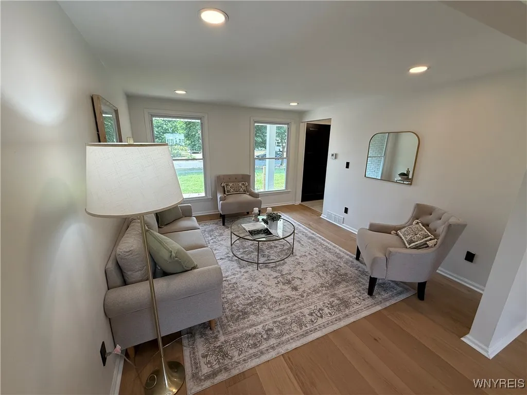 161 Sundown, Amherst, New York 14221, Amherst, New York 14221, 4 Bedrooms Bedrooms, 10 Rooms Rooms,1 BathroomBathrooms,Residential Lease,For Rent,161 Sundown, Amherst, New York 14221,B1628321
