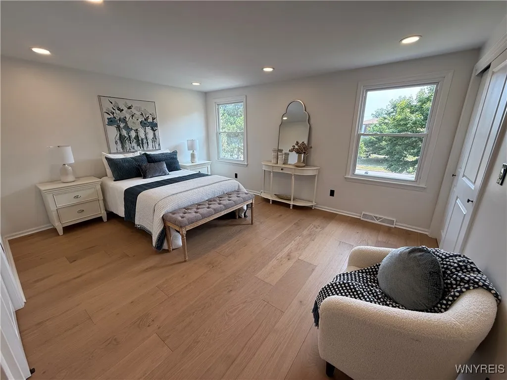 161 Sundown, Amherst, New York 14221, Amherst, New York 14221, 4 Bedrooms Bedrooms, 10 Rooms Rooms,1 BathroomBathrooms,Residential Lease,For Rent,161 Sundown, Amherst, New York 14221,B1628321