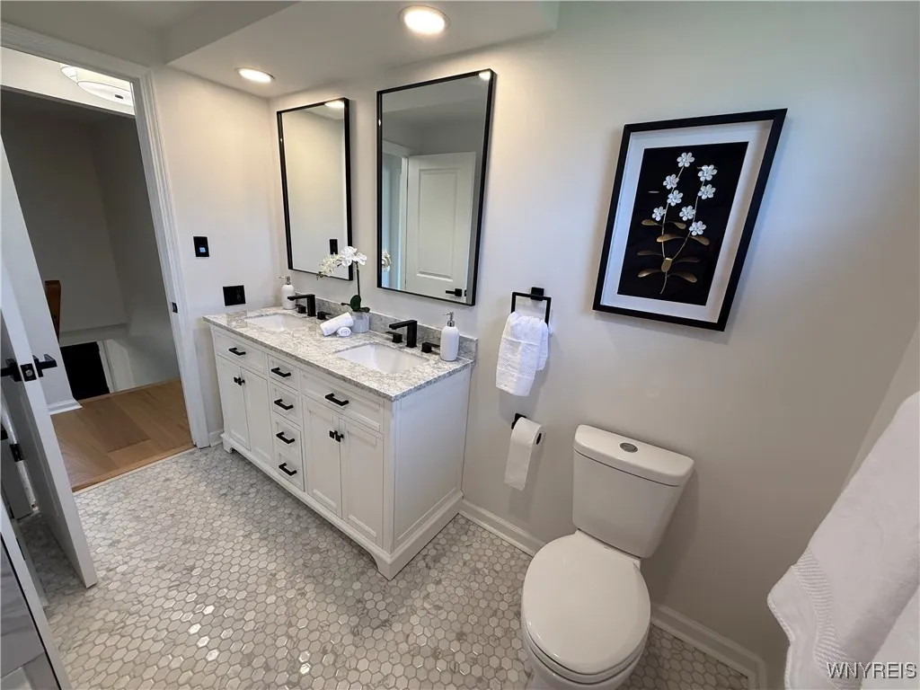 161 Sundown, Amherst, New York 14221, Amherst, New York 14221, 4 Bedrooms Bedrooms, 10 Rooms Rooms,1 BathroomBathrooms,Residential Lease,For Rent,161 Sundown, Amherst, New York 14221,B1628321