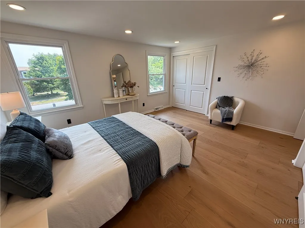 161 Sundown, Amherst, New York 14221, Amherst, New York 14221, 4 Bedrooms Bedrooms, 10 Rooms Rooms,1 BathroomBathrooms,Residential Lease,For Rent,161 Sundown, Amherst, New York 14221,B1628321