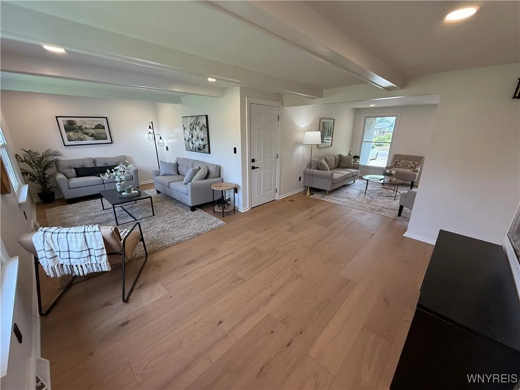 161 Sundown, Amherst, New York 14221, Amherst, New York 14221, 4 Bedrooms Bedrooms, 10 Rooms Rooms,1 BathroomBathrooms,Residential Lease,For Rent,161 Sundown, Amherst, New York 14221,B1628321
