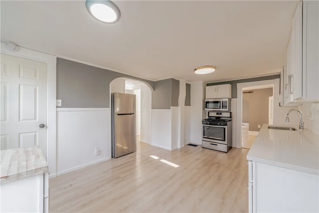 177 Fernwood Avenue, Rochester, New York 14621, Rochester, New York 14621, 2 Bedrooms Bedrooms, ,2 BathroomsBathrooms,Residential,Closed,177 Fernwood Avenue, Rochester, New York 14621,0,R1628110
