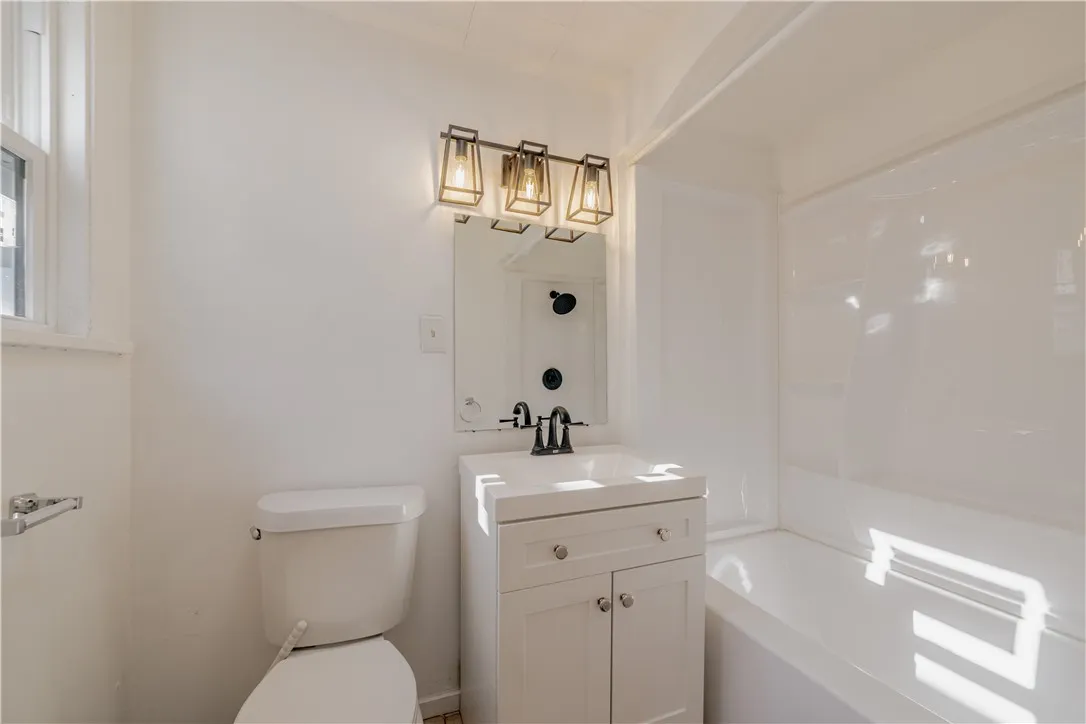 177 Fernwood Avenue, Rochester, New York 14621, Rochester, New York 14621, 2 Bedrooms Bedrooms, ,2 BathroomsBathrooms,Residential,Closed,177 Fernwood Avenue, Rochester, New York 14621,0,R1628110