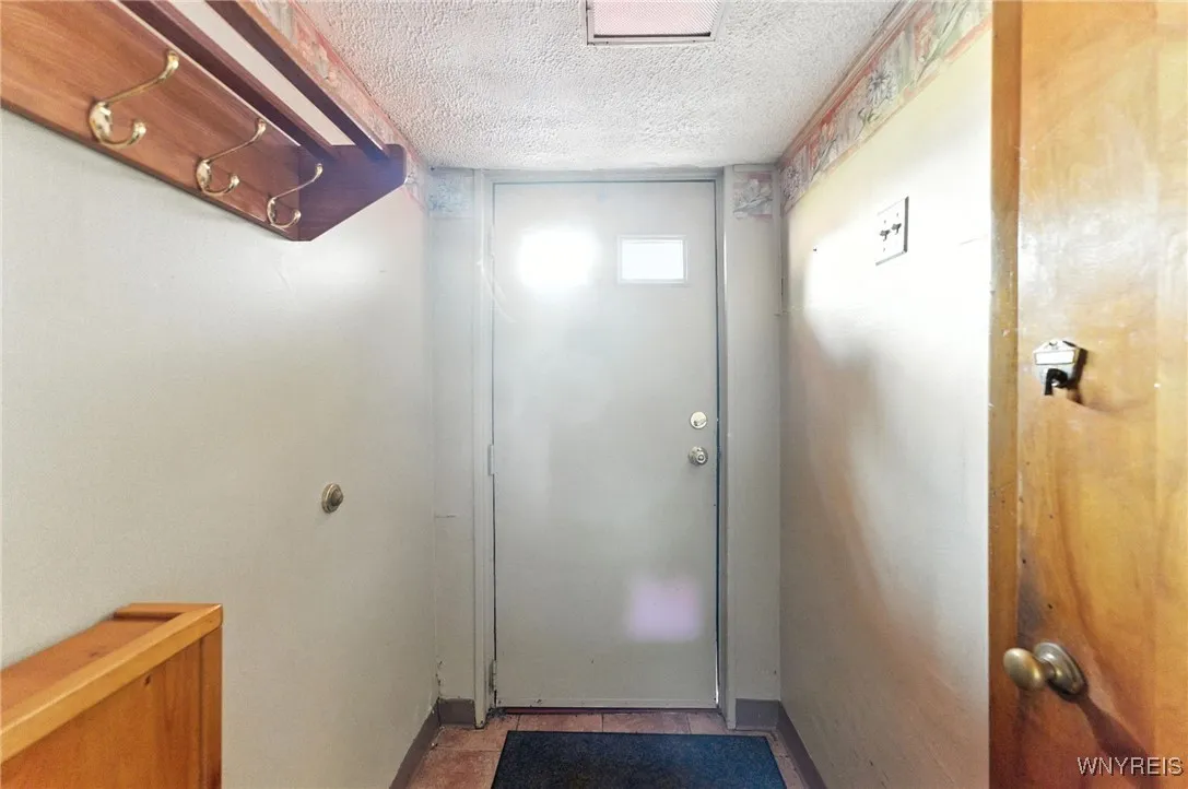 841 Cleveland Drive, Cheektowaga, New York 14225, Cheektowaga, New York 14225, 6 Bedrooms Bedrooms, 10 Rooms Rooms,1 BathroomBathrooms,Residential,For Sale,841 Cleveland Drive, Cheektowaga, New York 14225,B1627793