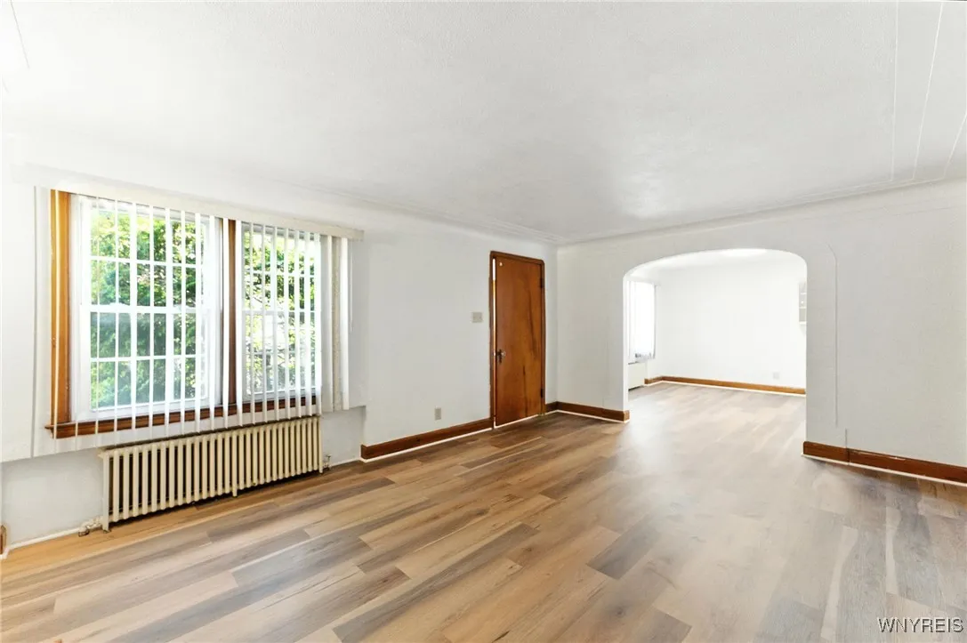 841 Cleveland Drive, Cheektowaga, New York 14225, Cheektowaga, New York 14225, 6 Bedrooms Bedrooms, 10 Rooms Rooms,1 BathroomBathrooms,Residential,For Sale,841 Cleveland Drive, Cheektowaga, New York 14225,B1627793