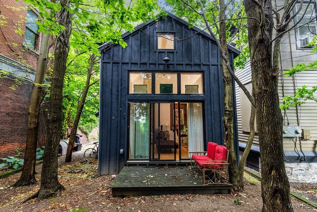 300 Jersey Street, Buffalo, New York 14201, Buffalo, New York 14201, 2 Bedrooms Bedrooms, 4 Rooms Rooms,1 BathroomBathrooms,Residential,For Sale,300 Jersey Street, Buffalo, New York 14201,B1627181