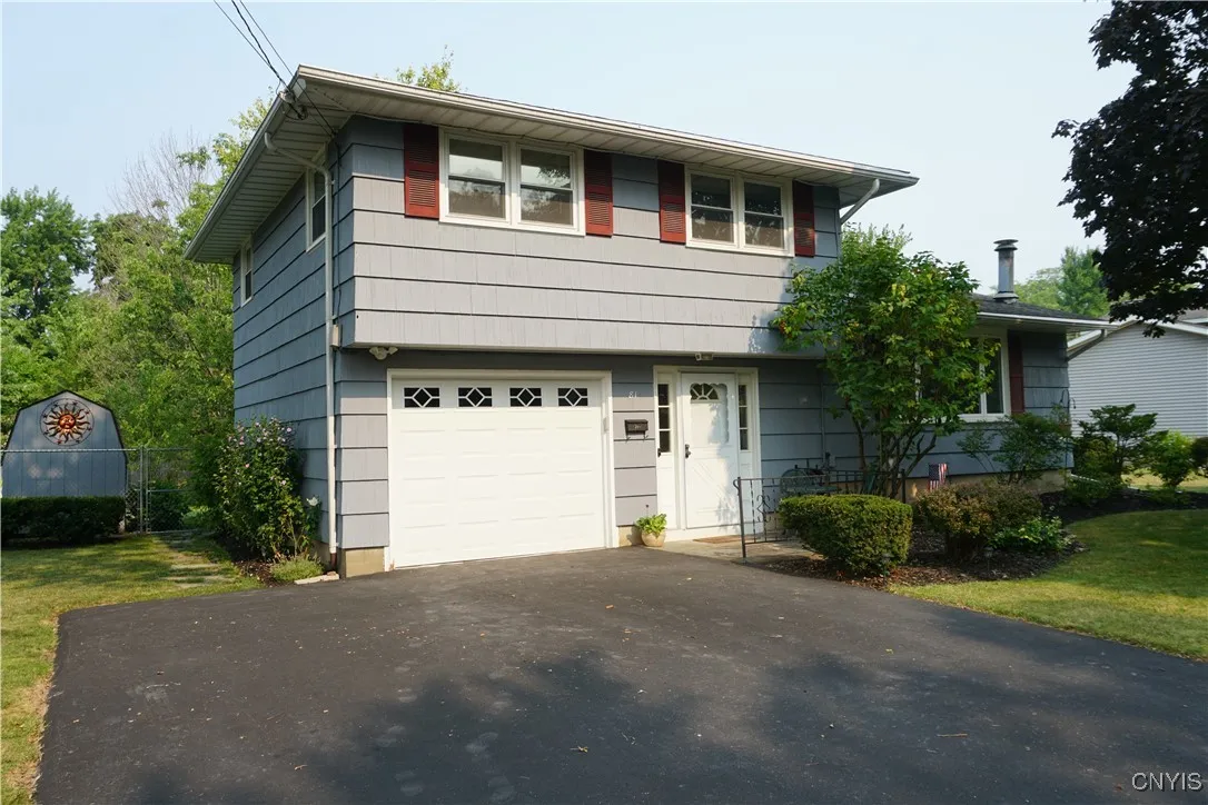 81 Bayberry Cir, Clay, New York 13090, Clay, New York 13090, 3 Bedrooms Bedrooms, 7 Rooms Rooms,1 BathroomBathrooms,Residential,Closed,81 Bayberry Cir, Clay, New York 13090,0,S1621731